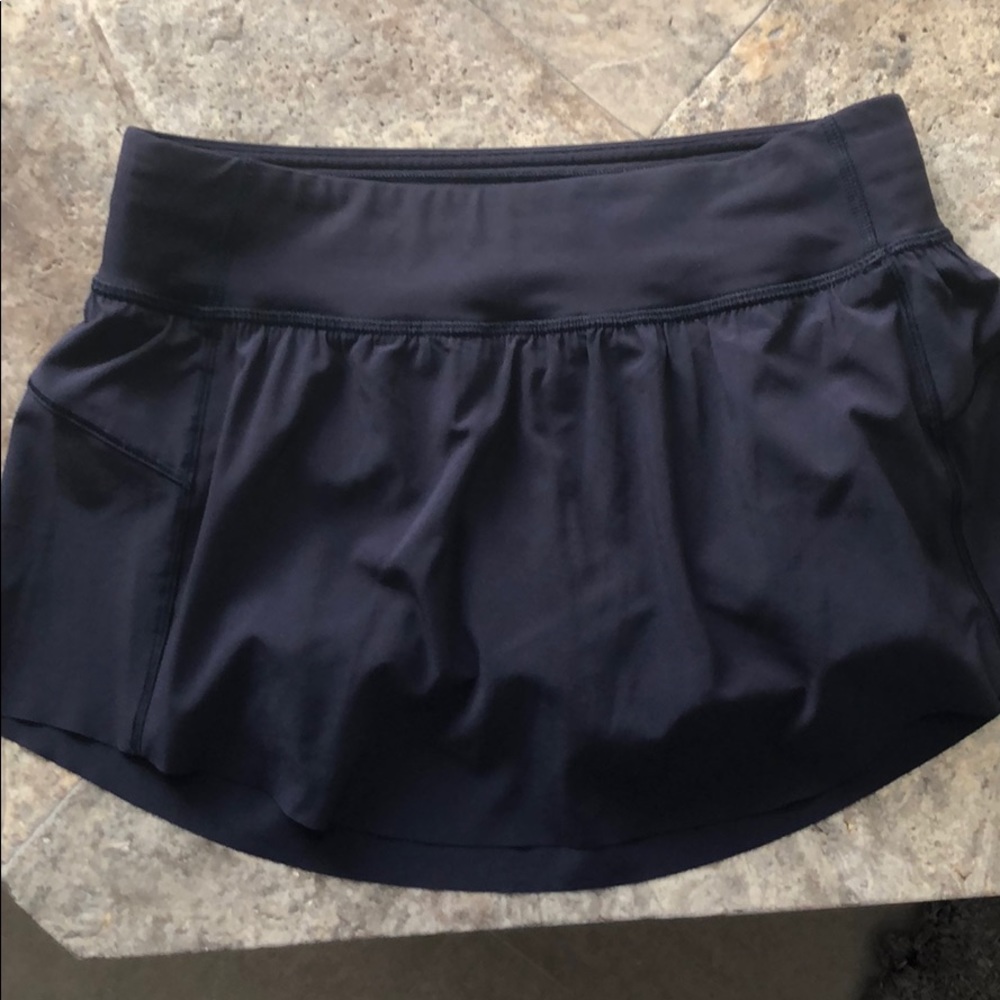 Lululemon women’s running skort.